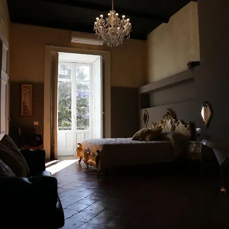 Alojamento de Acomodação e Pequeno-almoço Palazzo Luciani Salerno