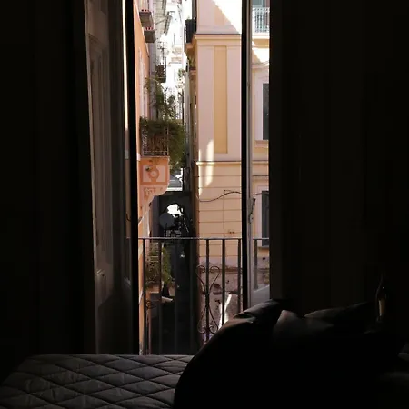 Palazzo Luciani Alojamento de Acomodação e Pequeno-almoço Salerno